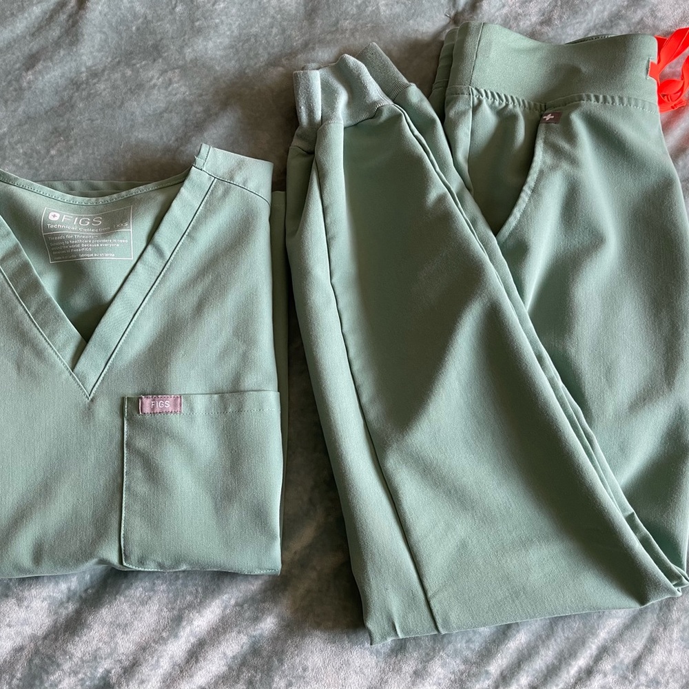 FIGS Jade Scrubs